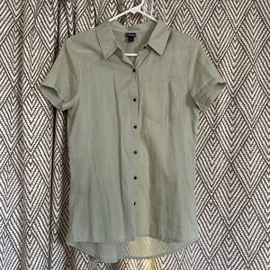 Mint green Patagonia button up, size small, barely worn